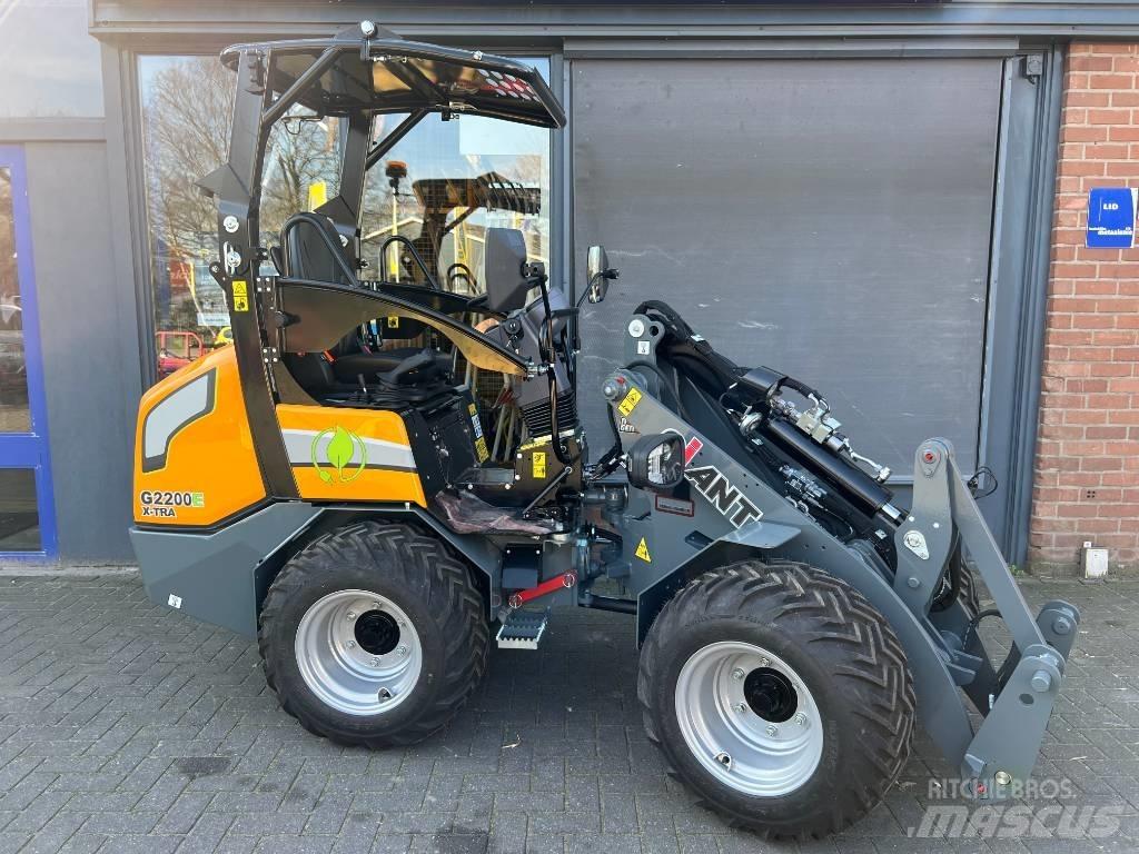 GiANT G2200E X-tra Cargadoras multifunción