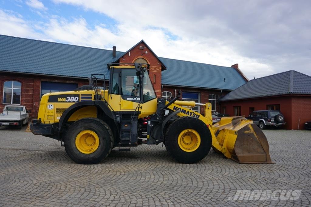 Komatsu WA 380-8 Cargadoras sobre ruedas