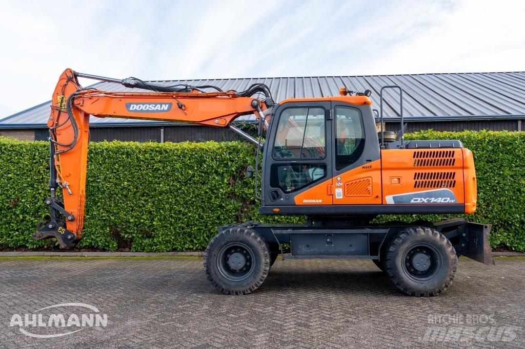 Doosan DX140W-5 Excavadoras de ruedas