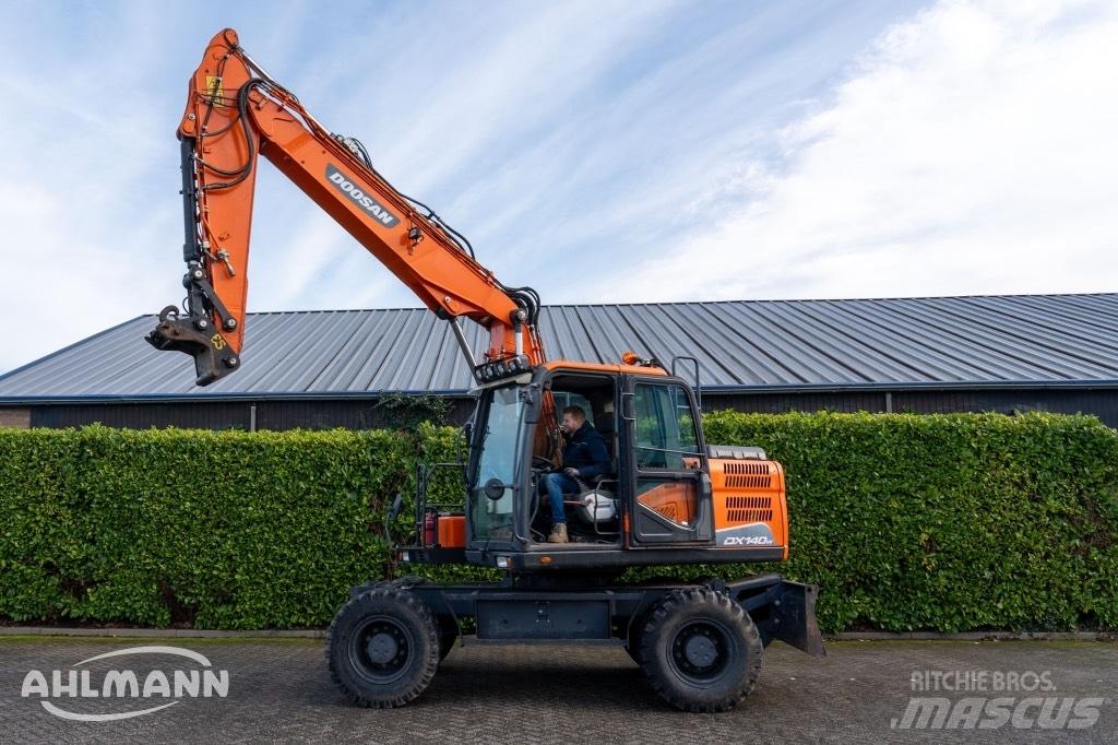 Doosan DX140W-5 Excavadoras de ruedas