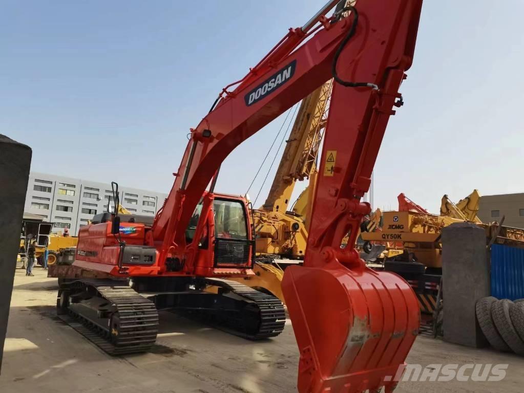 Doosan DX 300 Excavadoras de cadenas