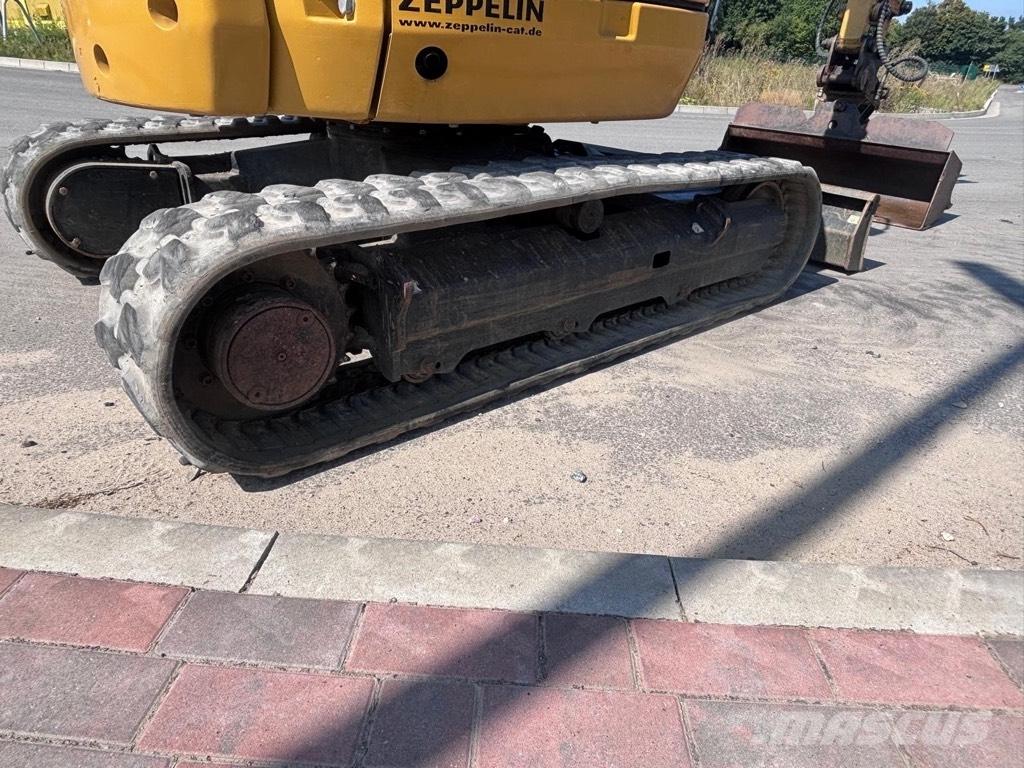 CAT 302.7D Mini excavadoras < 7t