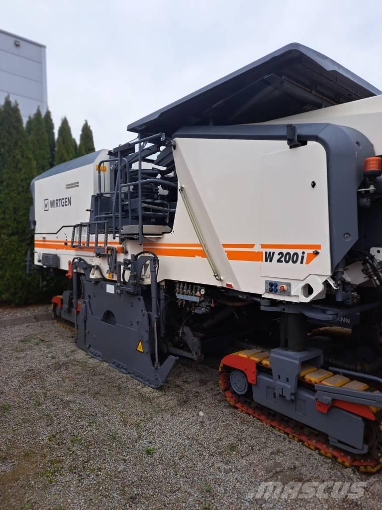 Wirtgen W 200 i Máquinas moledoras de asfalto en frío