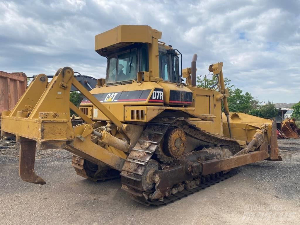 CAT D 7 R Buldozer sobre oruga