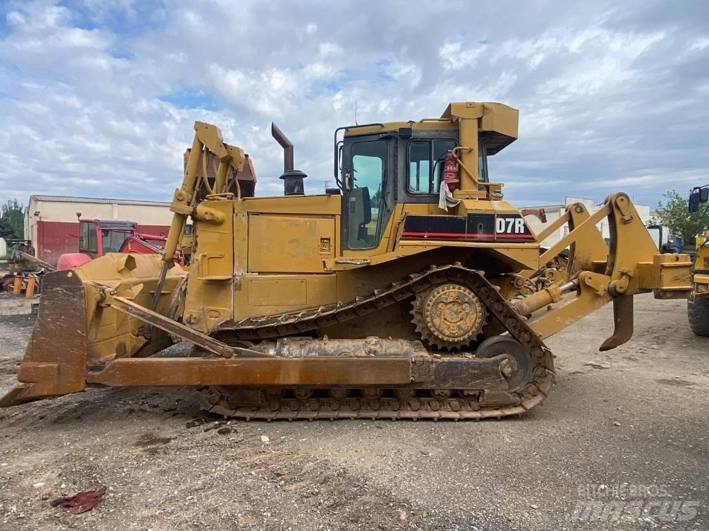 CAT D 7 R Buldozer sobre oruga