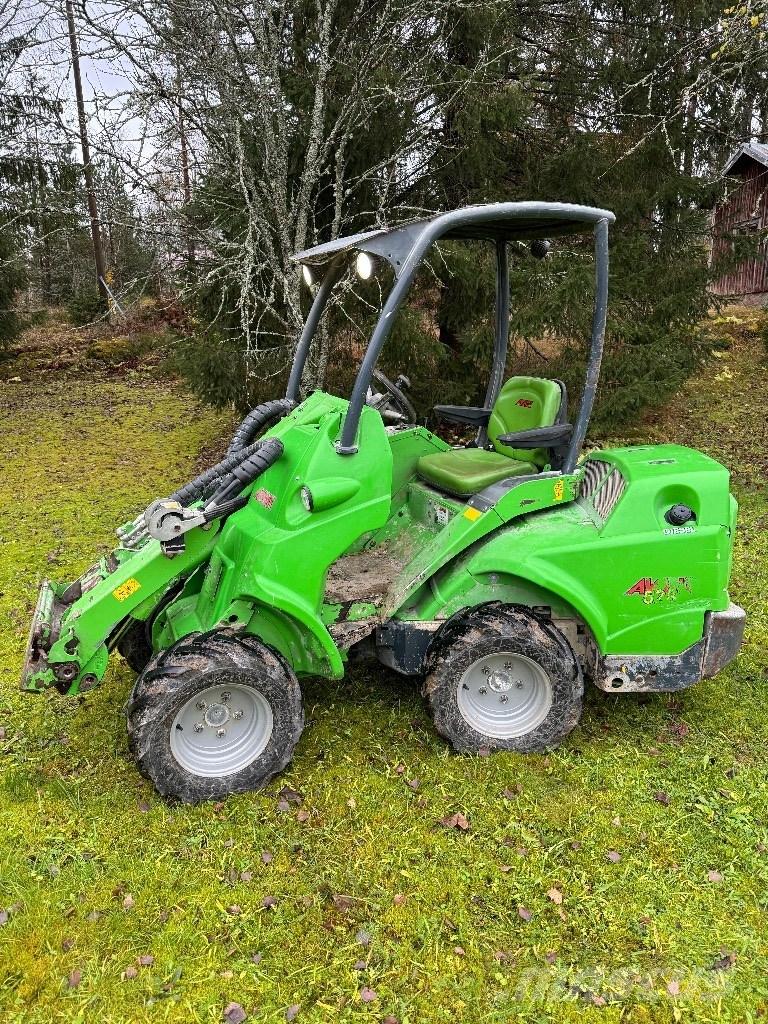 Avant 528 Cargadoras multifunción