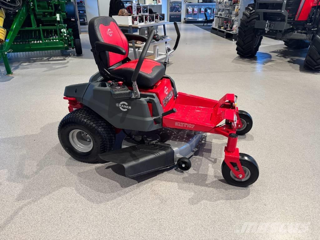 Cramer 82ZT107 Tractores corta-césped