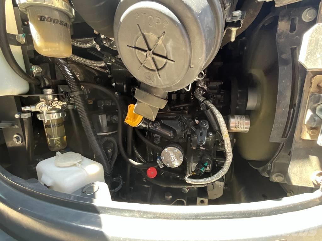 Develon DX 27 Z-7 Mini excavadoras < 7t