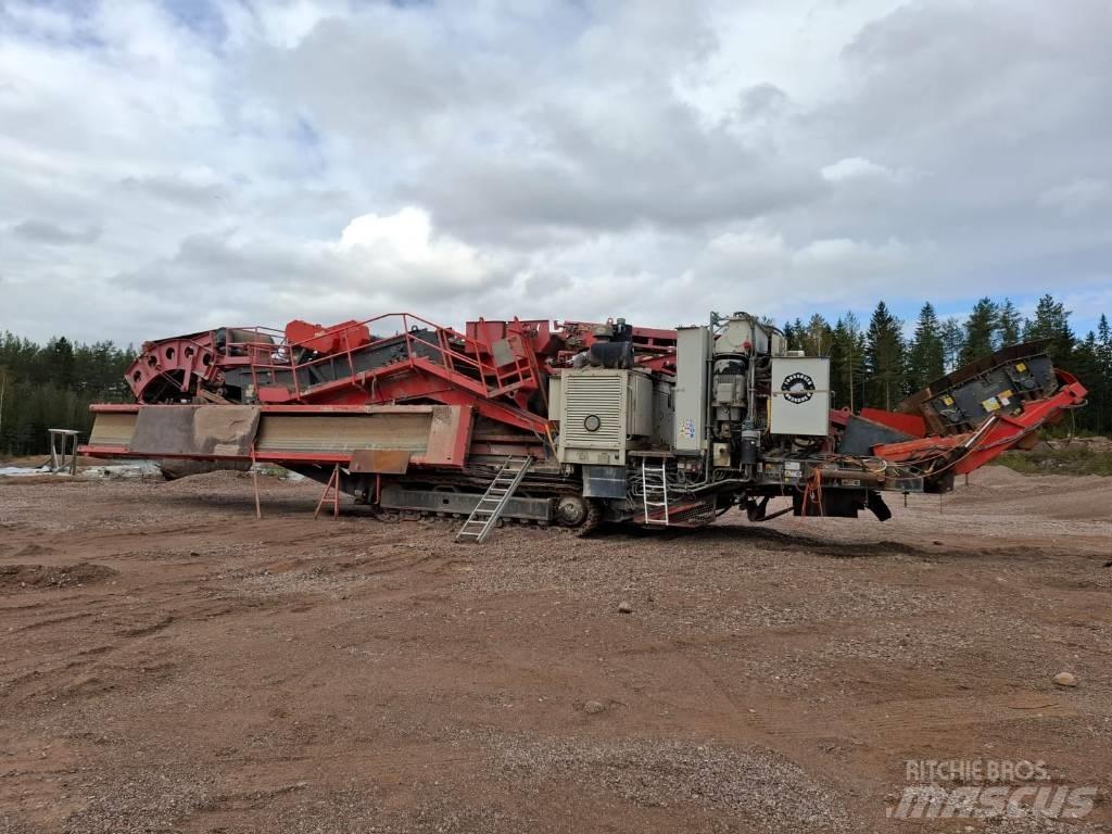 Sandvik UH 450 E Trituradoras móviles