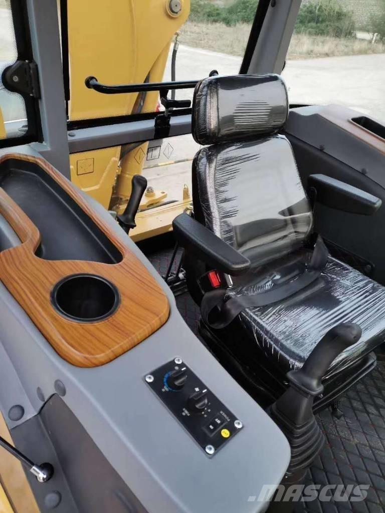 CAT 428 F Retrocargadoras