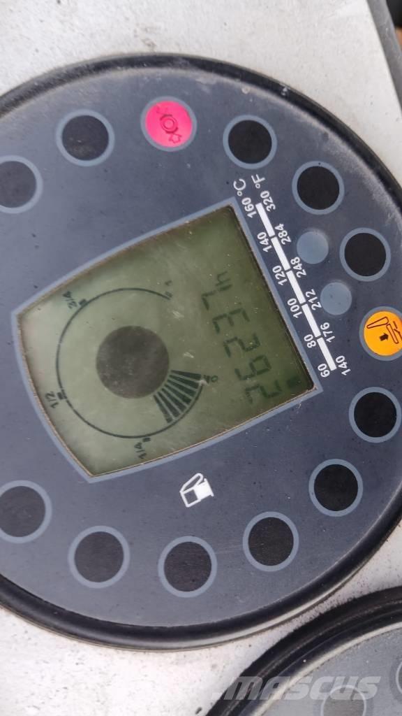 Bomag BW 100 AD-5 Rodillos de doble tambor