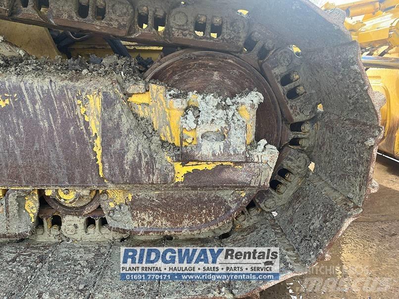Komatsu D 71 PX-24 Buldozer sobre oruga