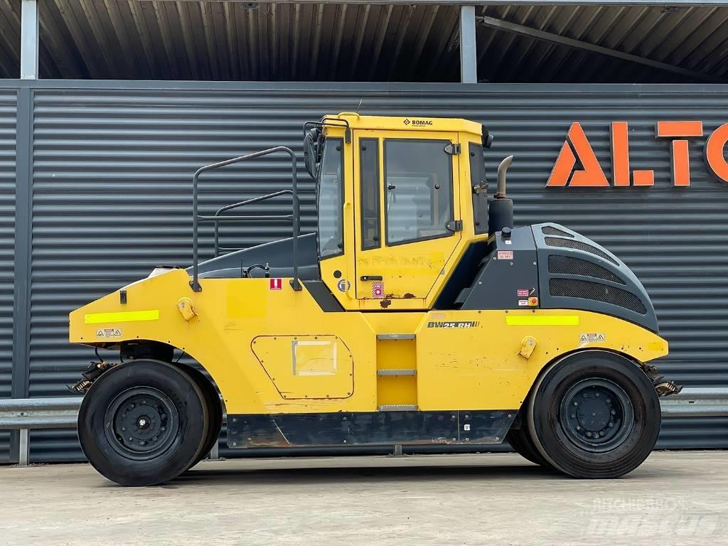 Bomag BW 25 RH Rodillos sobre neumáticos