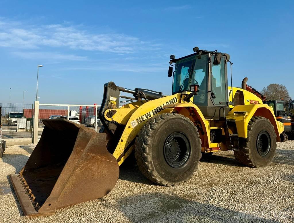 New Holland W 230 C Cargadoras sobre ruedas