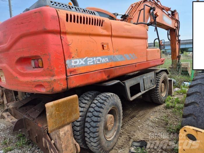 Doosan DX210WA Excavadoras de ruedas