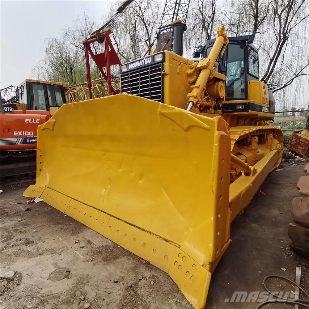 Komatsu D 155a-2 Buldozer sobre oruga