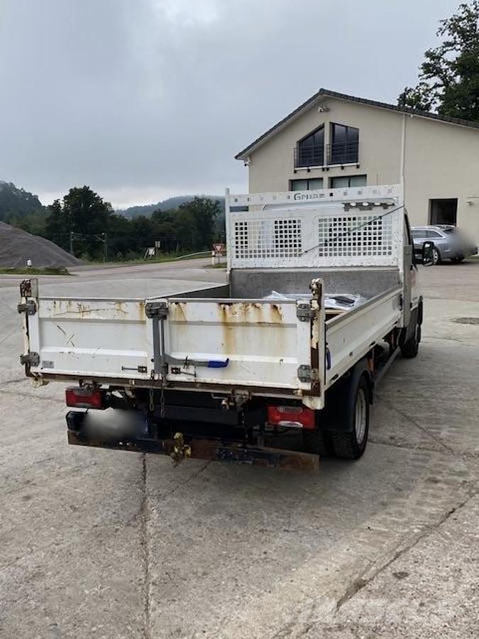 Iveco 35C18 Camiones bañeras basculantes o volquetes