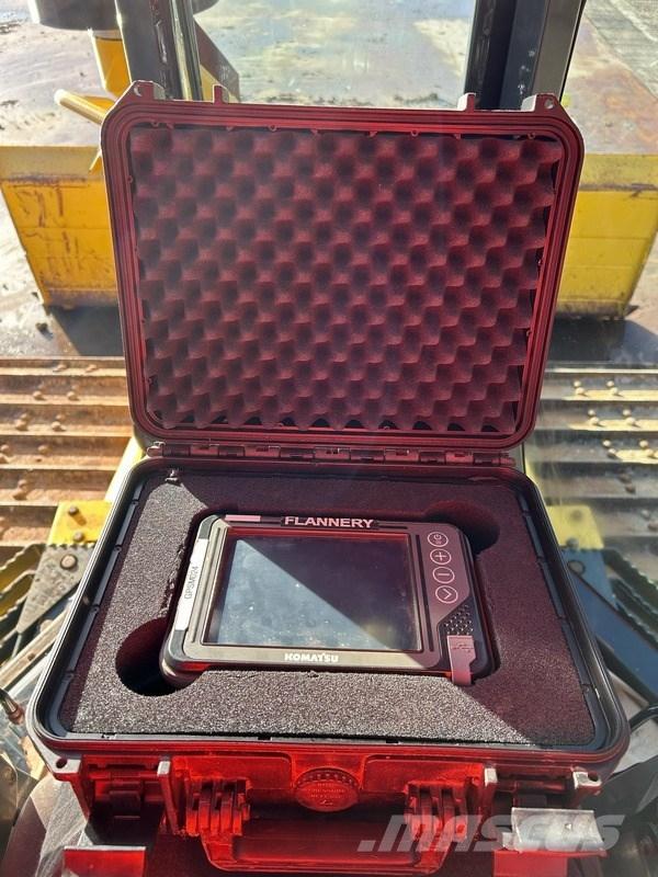 Komatsu D 61 PXi-24 Buldozer sobre oruga