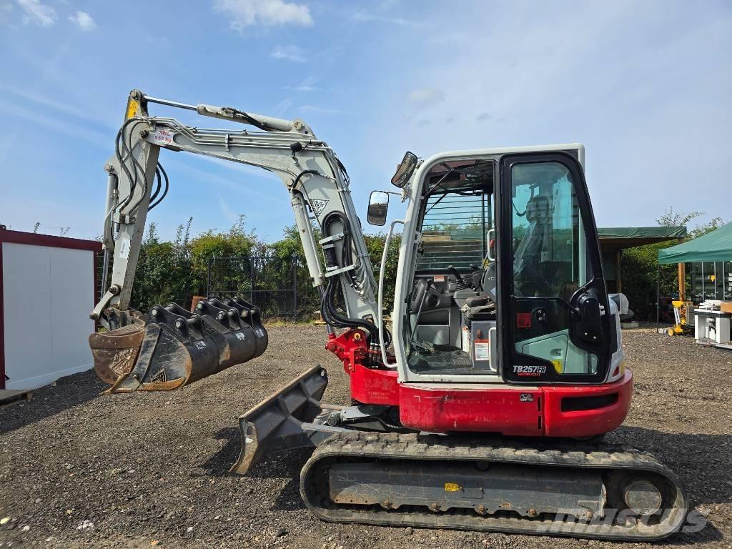 Takeuchi TB 257 FR Mini excavadoras < 7t