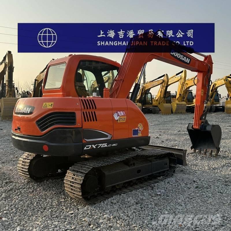 Doosan DX 75 Excavadoras 7t - 12t