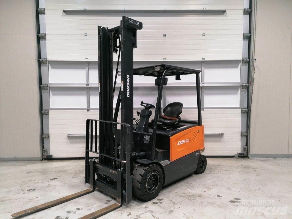 Doosan B25X-7 Carretillas de horquilla eléctrica
