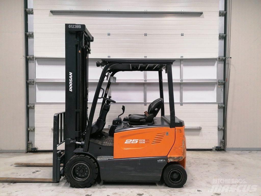 Doosan B25X-7 Carretillas de horquilla eléctrica