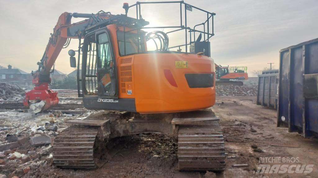 Doosan DX 235 LCR-5 Excavadoras de cadenas