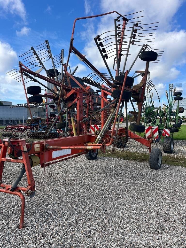 Fella TS 800 Rastrillos y henificadores
