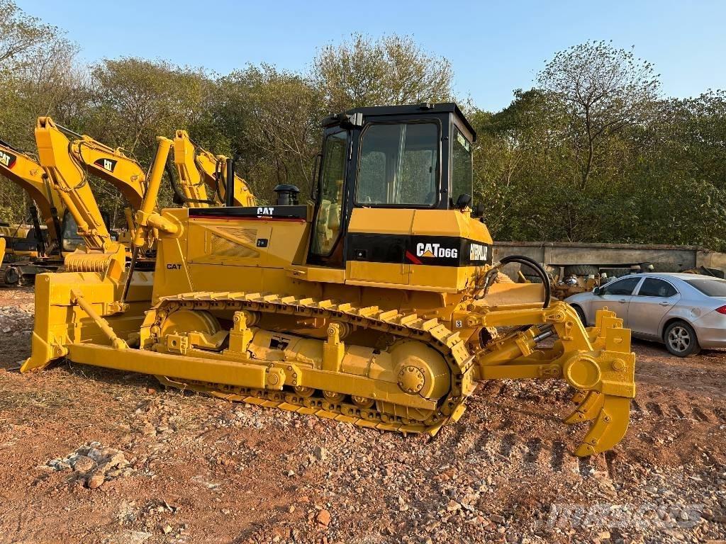 CAT D6G Buldozer sobre oruga