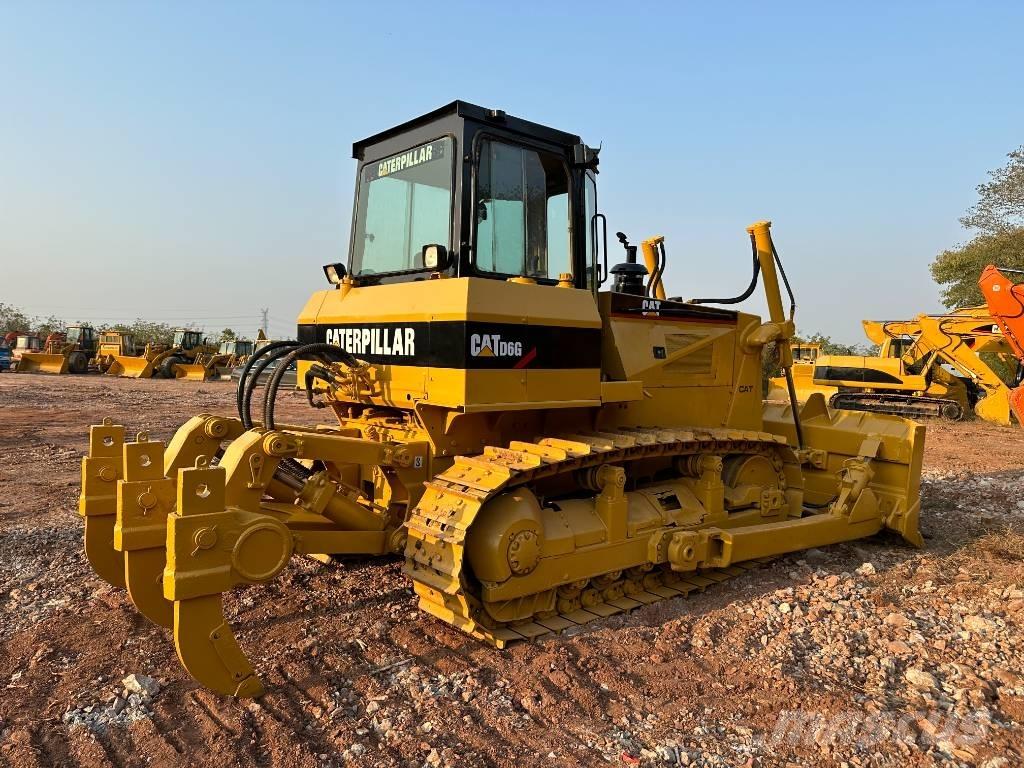 CAT D6G Buldozer sobre oruga
