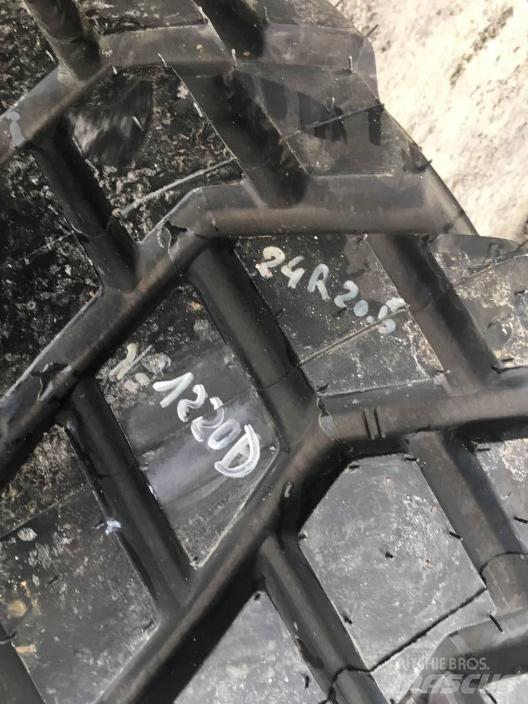  MAGNA TYRES 24R20.5 Neumáticos, ruedas y llantas