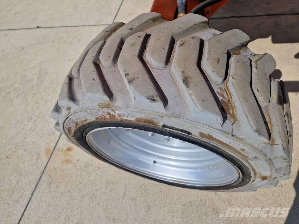 JLG M 600 JP R335 Plataforma de trabajo articulada