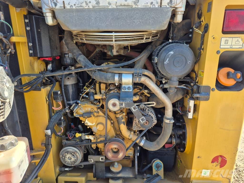 CAT 249 D Minicargadoras