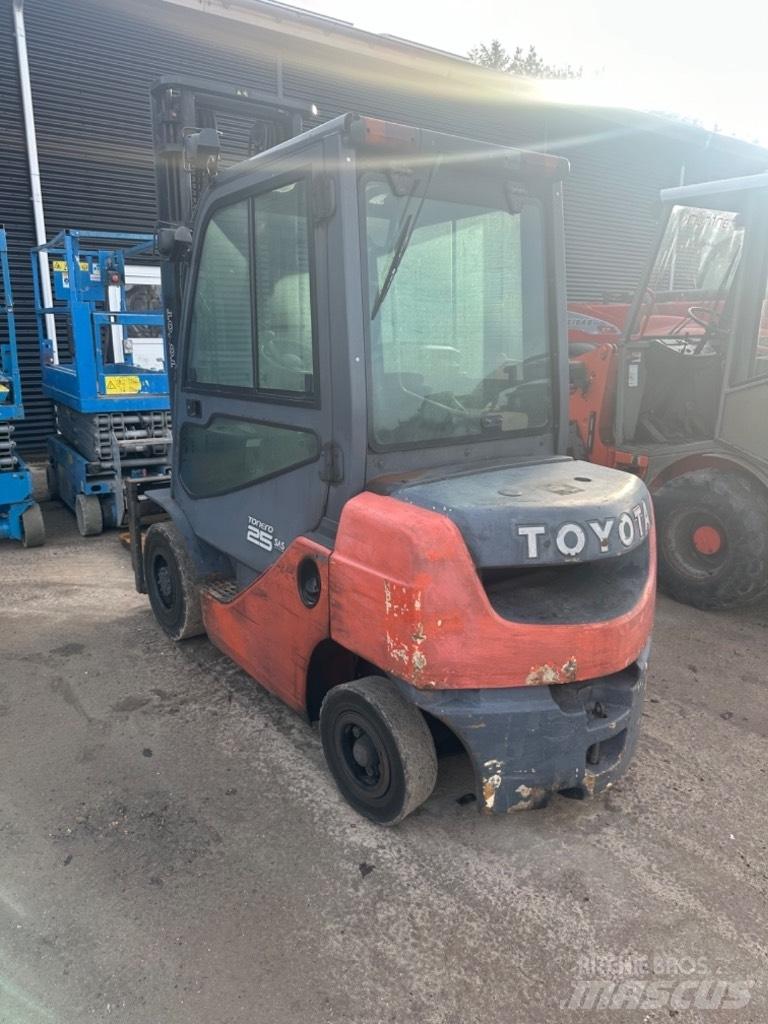 Toyota FD 25 Carretillas diesel