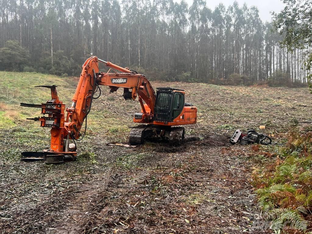 Doosan DX 235 Cosechadoras