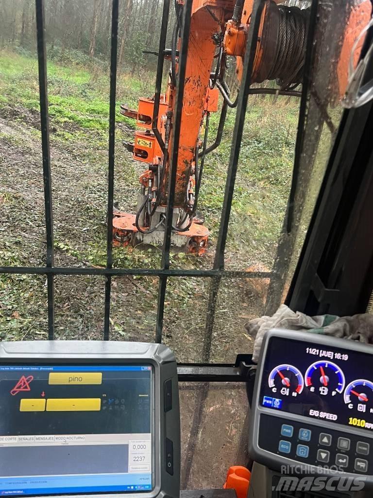 Doosan DX 235 Cosechadoras