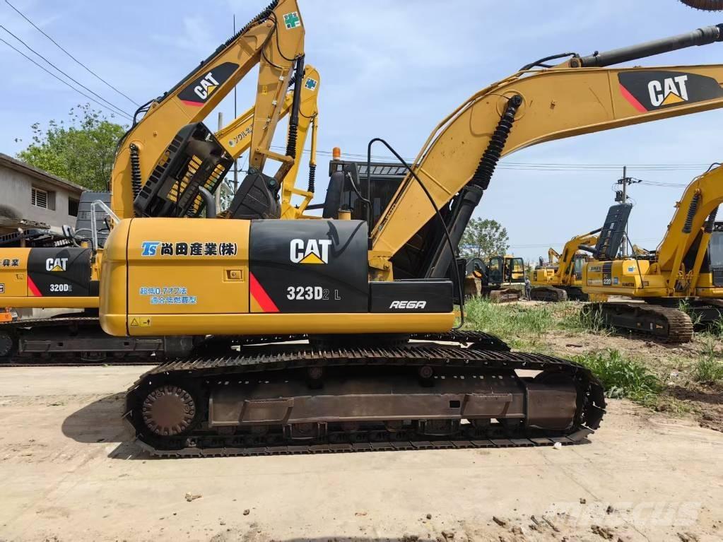 CAT 323 D Excavadoras de cadenas