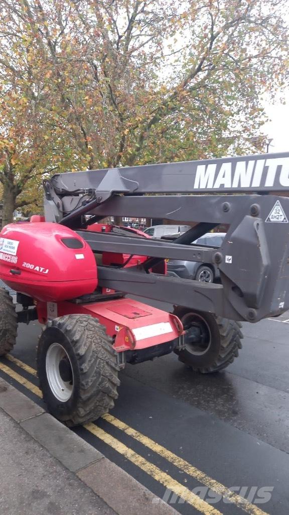Manitou 200 ATJ Plataforma de trabajo articulada