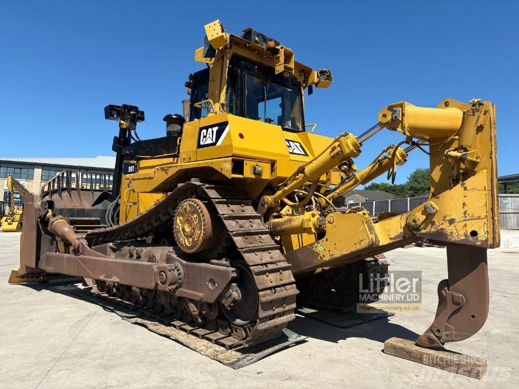 CAT D 9 T Buldozer sobre oruga
