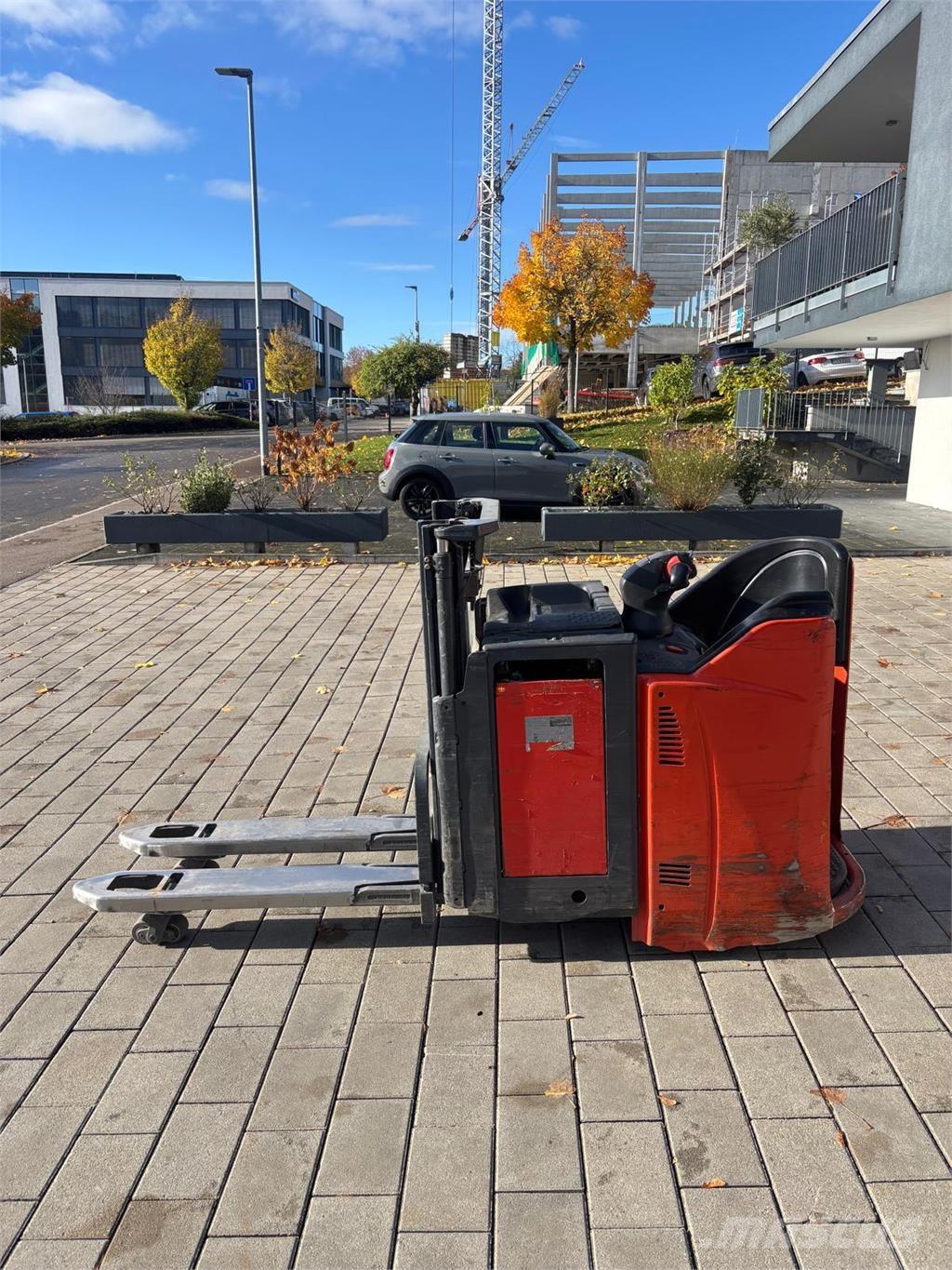 Linde L12 LHP SP Apiladores eléctricos autopropulsados