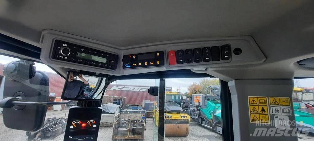 CAT 906 Cargadoras sobre ruedas