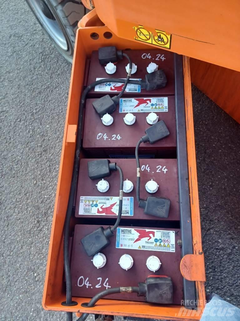 JLG E 300 AJP Plataforma de trabajo articulada