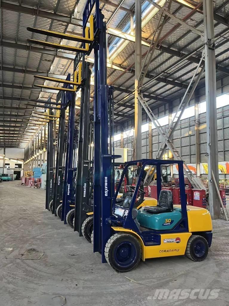Komatsu FD 30 T-17 Carretillas diesel