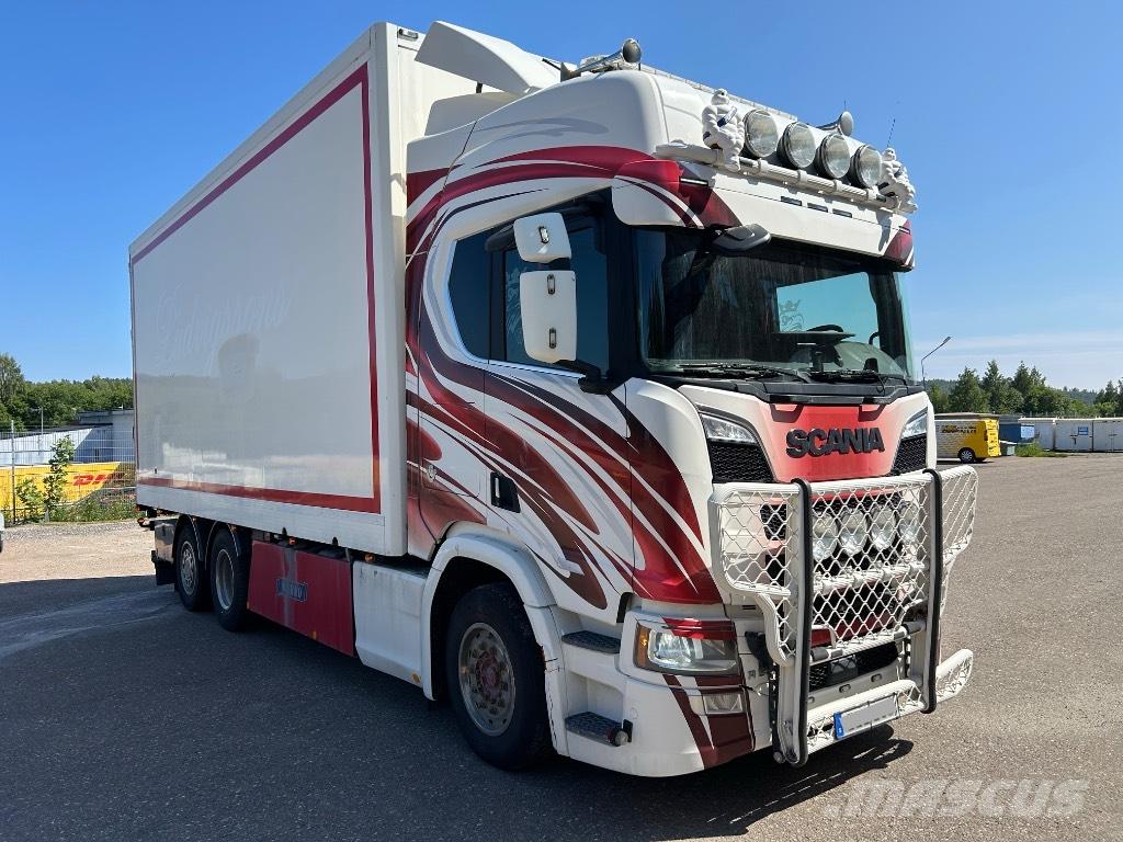Scania R 650 Camiones caja cerrada