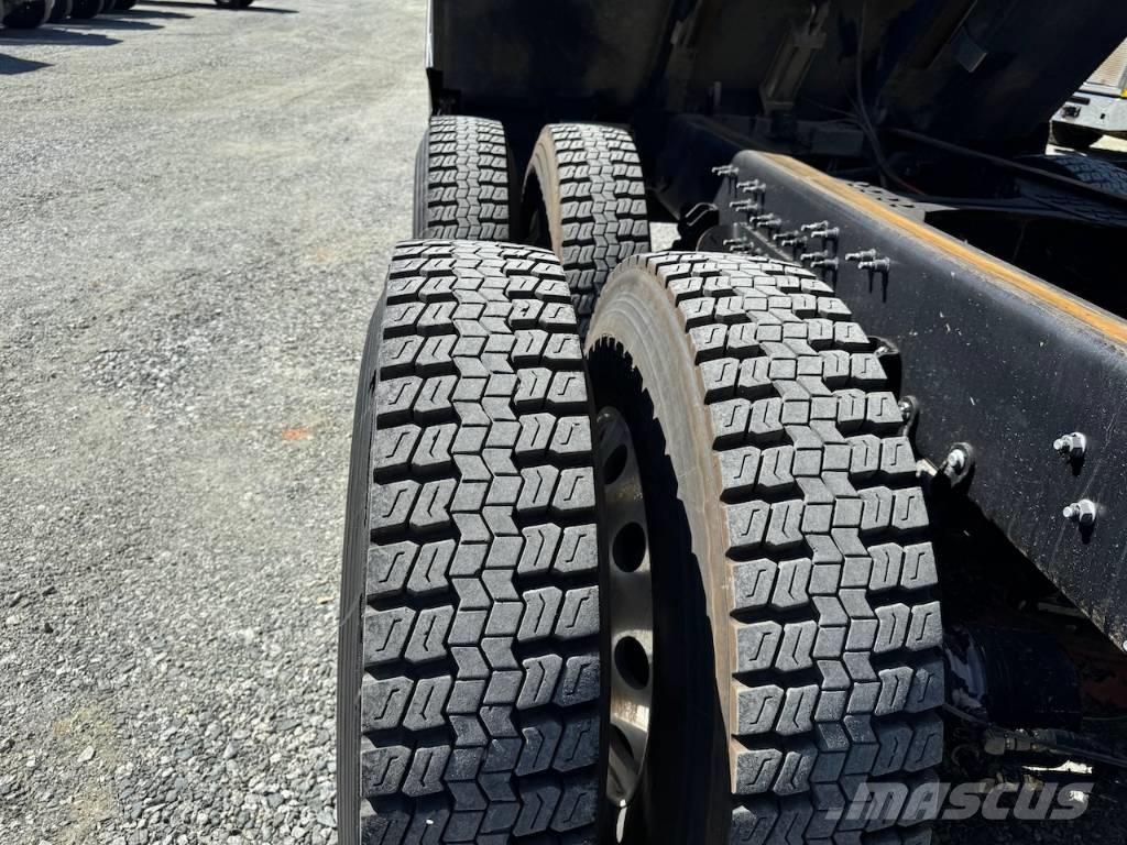 Mack Granite 84FR Camiones bañeras basculantes o volquetes