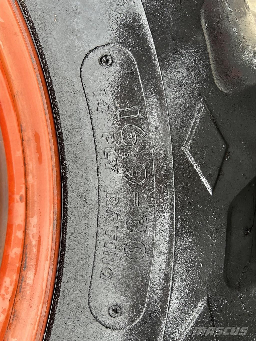 Goodyear 16,9-30 Neumáticos, ruedas y llantas