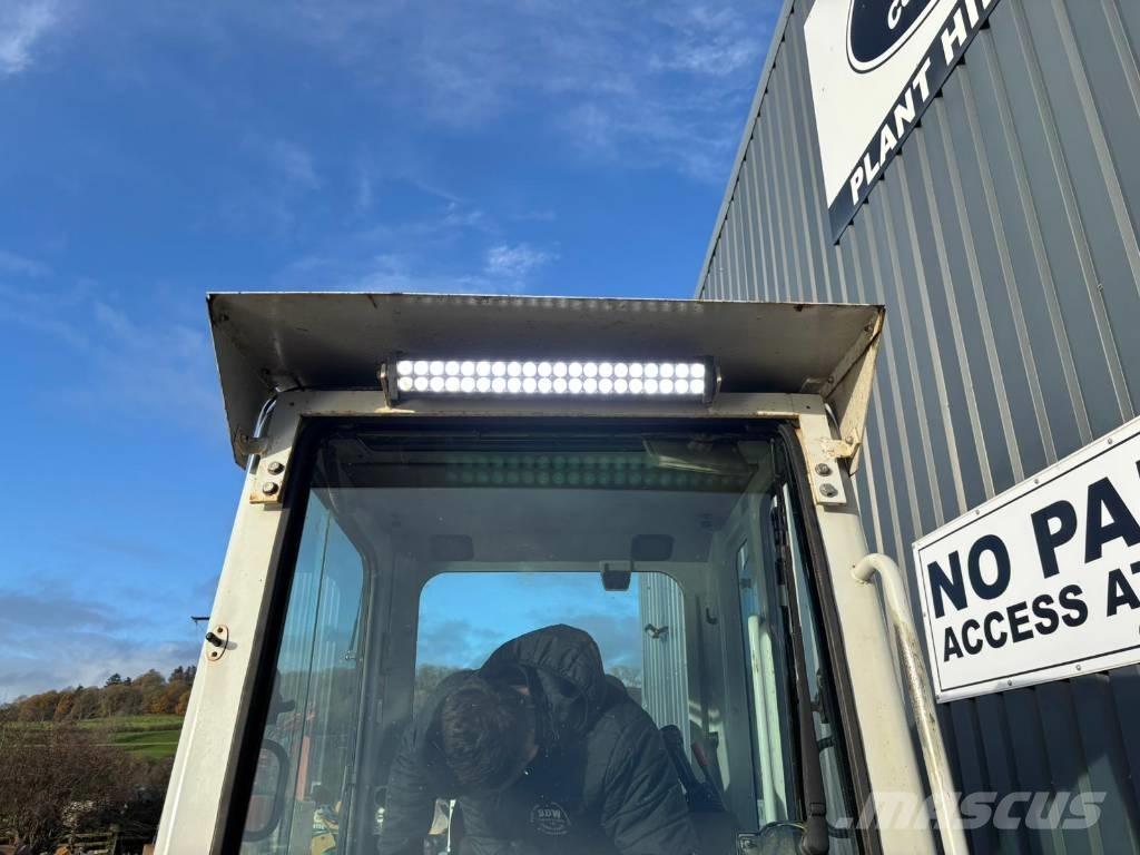 Takeuchi TB 228 Mini excavadoras < 7t