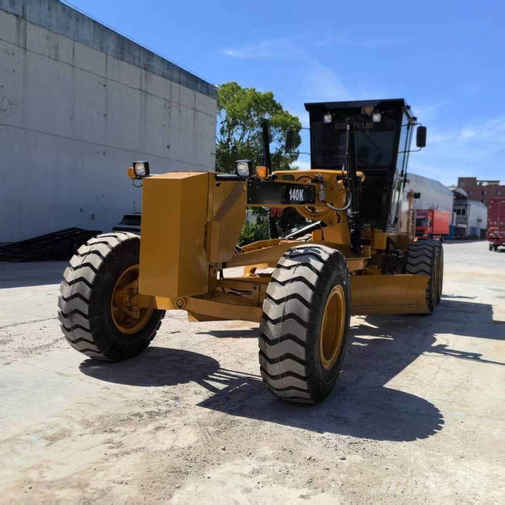 CAT 140K Motoniveladoras