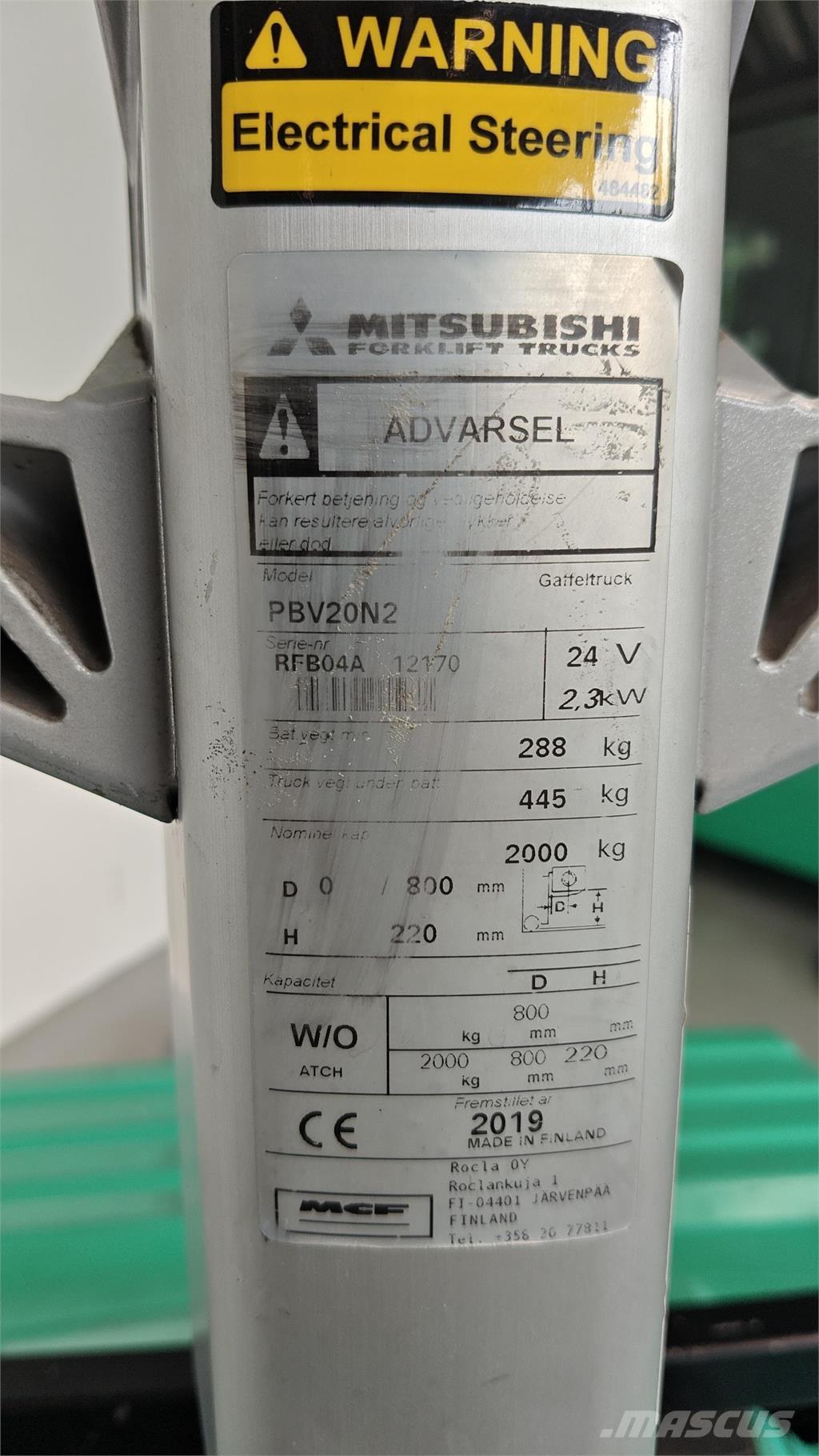 Mitsubishi PBV20N2 Plataforma con motor