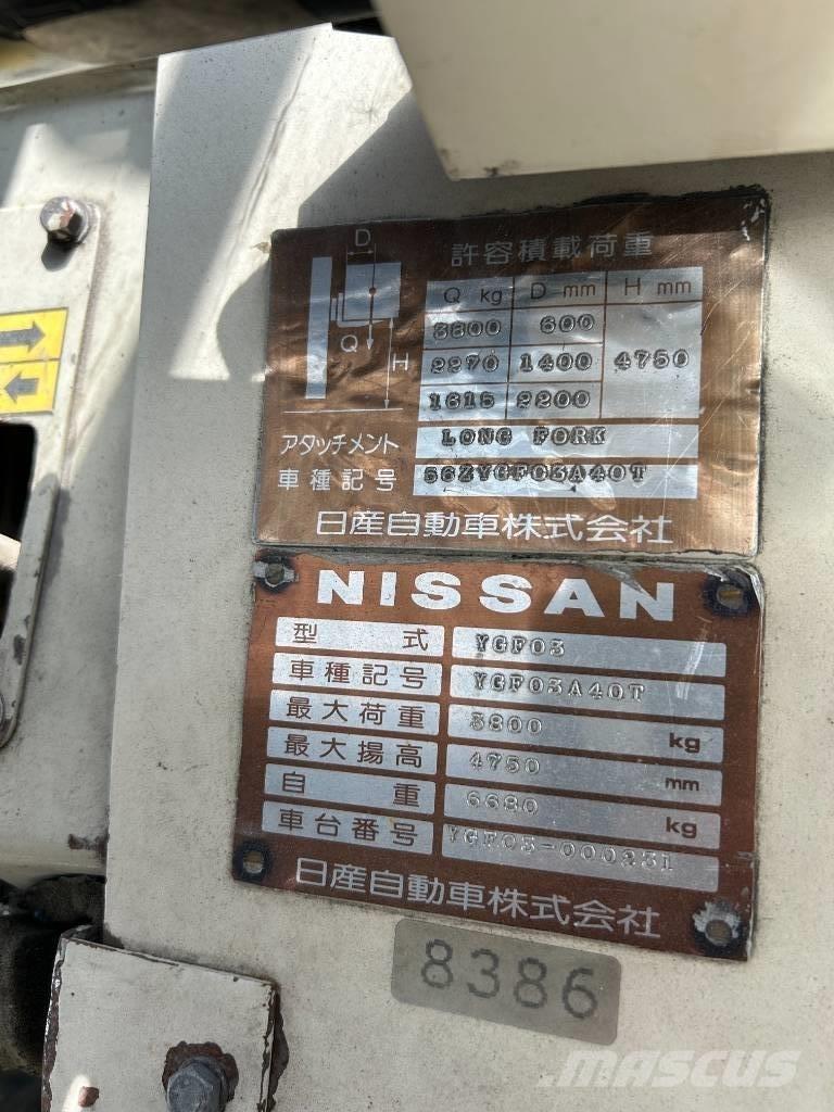 Nissan YGF03 Carretillas diesel